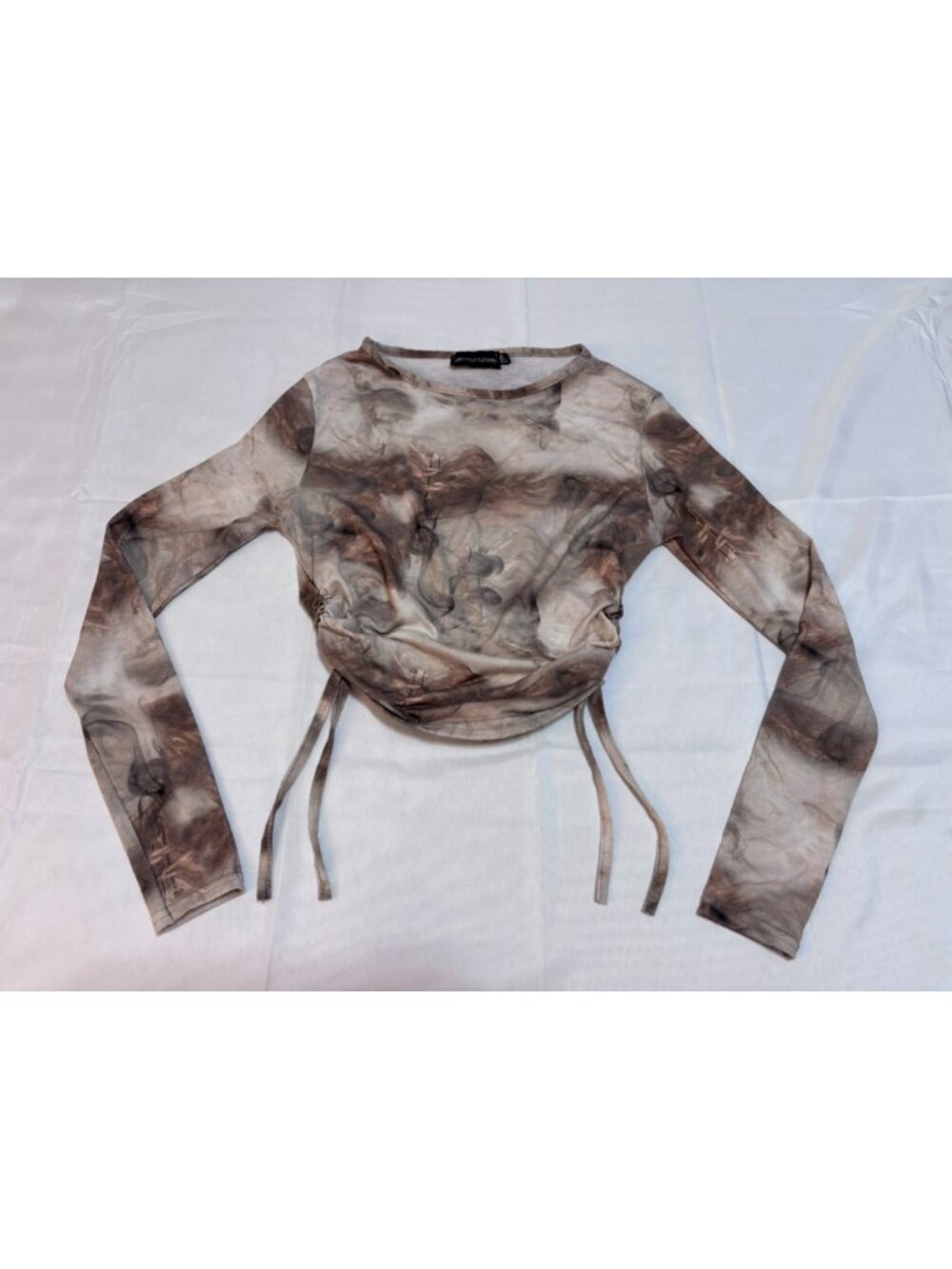 PrettyLittleThing Brown Abstract Print Ruched Side Tie Long Sleeve Crop Top Sz 2